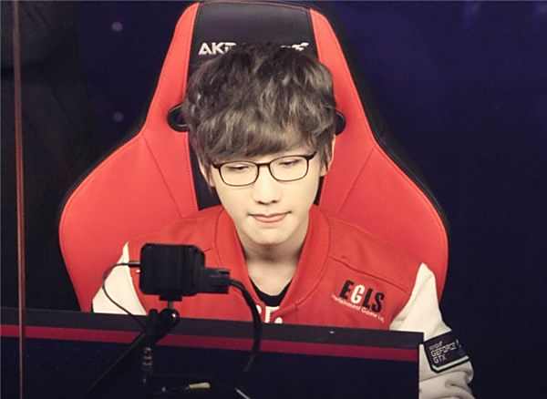 更加重视其 更加重视其