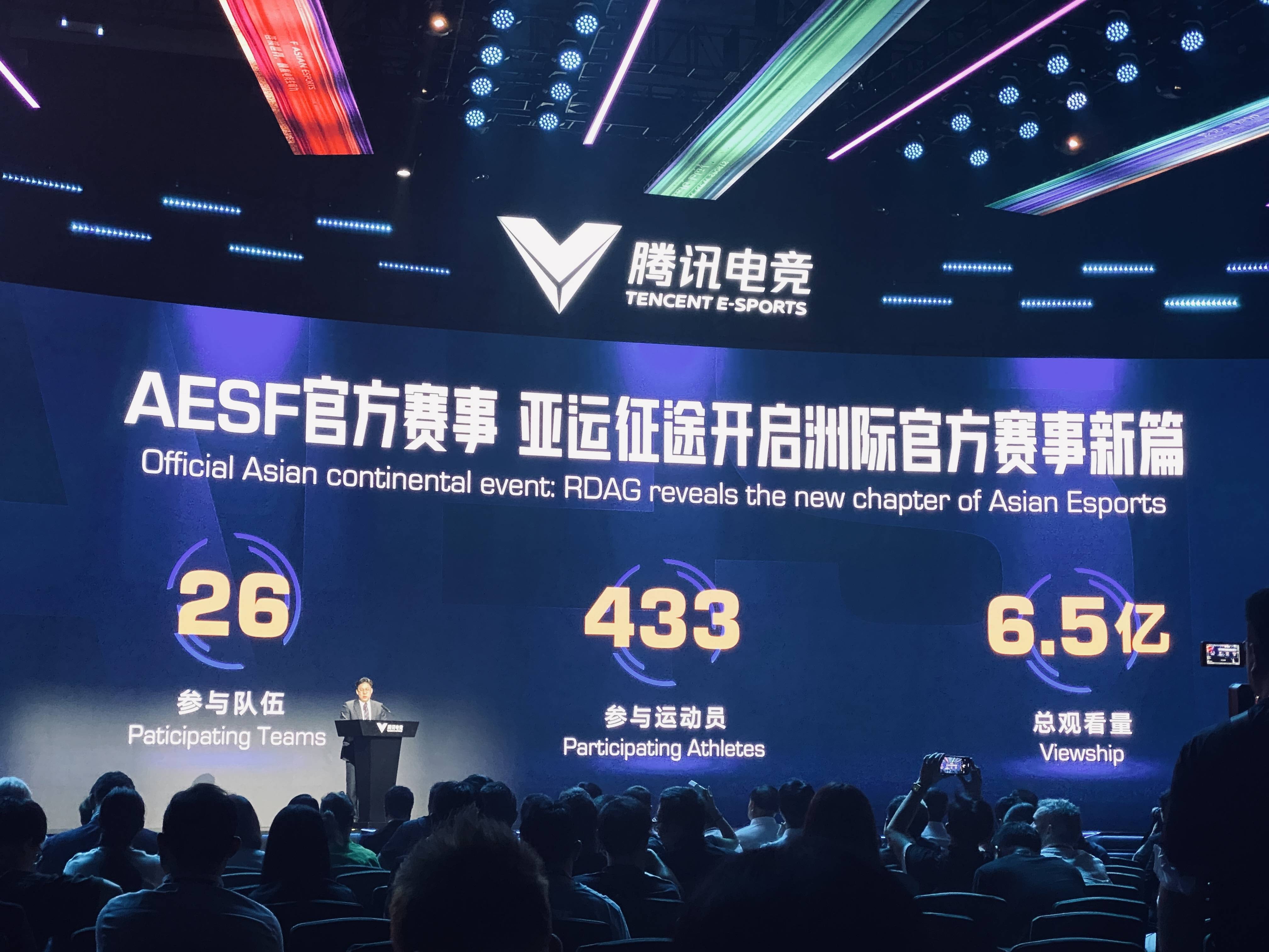 凸显了她的 凸显了她的