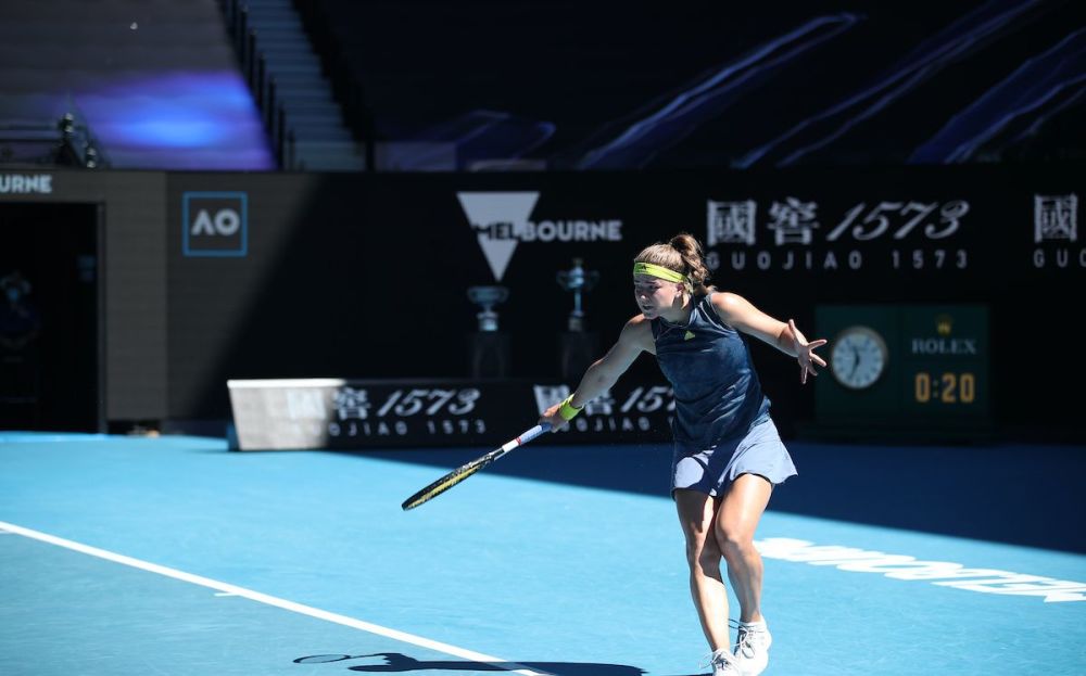 中场组织受 中场组织受